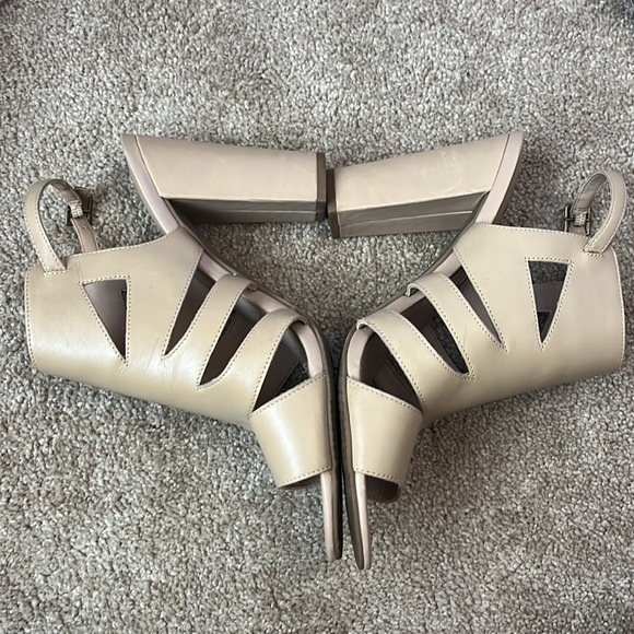 Audrey Brooke Heels size 10 - Picture 3 of 9